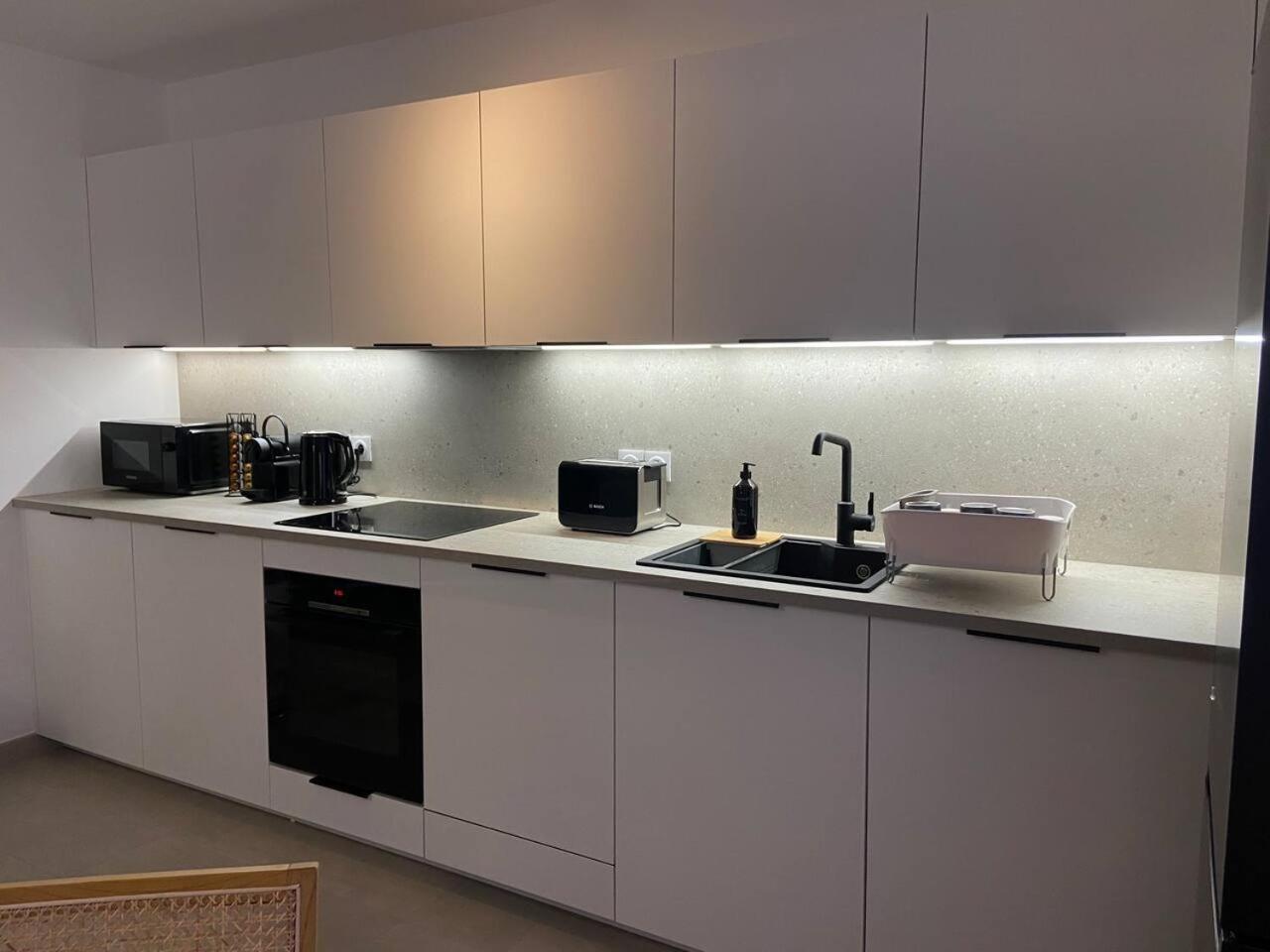Appartamento Disneyland Minimalist Lifestyle - 5 Pax Serris Esterno foto