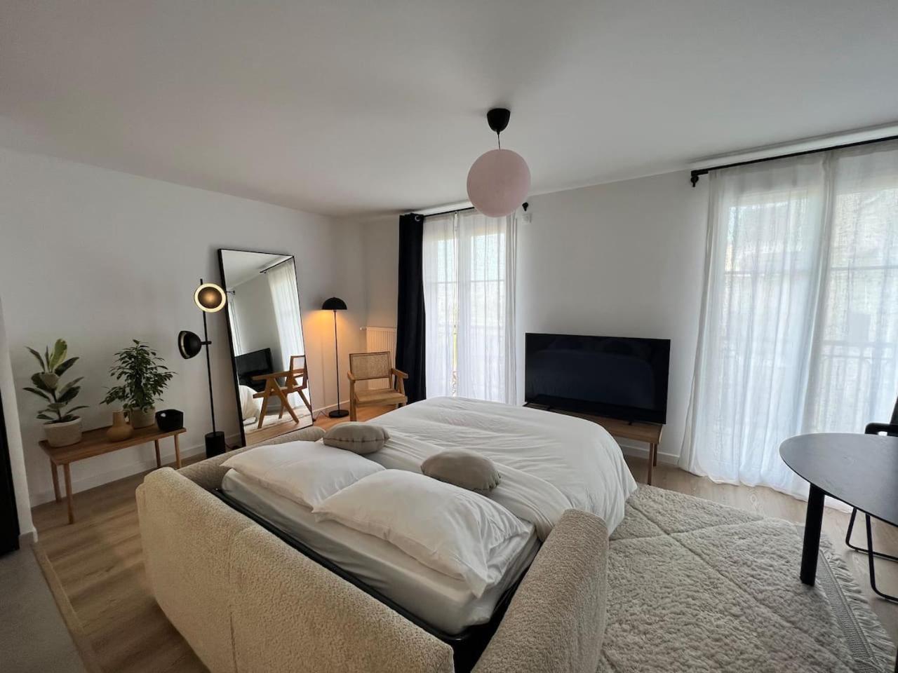 Appartamento Disneyland Minimalist Lifestyle - 5 Pax Serris Esterno foto